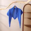 Lenço Triangular Pequeno Perfurado de Lã Pura Xale Lenço Dupla Face Espessado Aquecimento Lã Pura Outono e Inverno Item de Temperamento