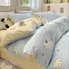 Conjunto de Cama de Quatro Peças Classe A, Algodão Puro, Novo Modelo 2026, Lençol de Cima, Lençol com Elástico, Capa de Edredom, Conjunto de Cama de Três Peças para Dormitório Estudantil 4
