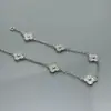 Pulsera Vanjia de Mini Flor de Seis Hojas y Trébol de Cuatro Hojas para Mujer, Versión Alta, Completamente Diamantada, Pulsera de Verano, Nicho de Gama Alta, Ins