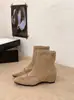 Botines estilizados de tacón alto y punta cuadrada, estilo retro, efecto adelgazante, botines cortos de moda con detalles tallados, botines sencillos para mujer, nuevo estilo versátil para 2026