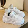 Zapatillas blancas de suela gruesa para mujer 2026 nuevo modelo tendencia ins primavera versátiles plataforma ligeras casual deportivas para aumentar altura zapatos de mujer