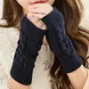 Nuevos Guantes Deportivos Cortos de Punto Cálido al por Mayor en Stock Otoño e Invierno Coreanos Sin Dedos Medio Dedo Figura de Ocho Retorcida Guantes al por Mayor