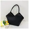 La Bolsa Trendy para el Brazo de Este Año 2026 Nuevo Bolso de Mujer de Principios de Primavera Elegante Bolso de Hombro con Lentejuelas Moderno Bolso Cruzado de Gran Capacidad