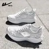 Zapatillas de dad para mujer Huili negras, nuevas zapatillas deportivas de otoño 2026, versátiles, de suela blanda, ligeras, para correr y uso casual ZM