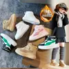 Novos Tênis Esportivos de Inverno para Crianças Cabedal de Couro Meninos e Meninas Cano Alto Tênis de Algodão Duplo Quente Antiderrapante Forrado com Fleece Sapatos Brancos