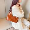 Elegante Casual Brillante 2026 Principios de Primavera Nuevo Bolso de Hombro Único de Charol Moda Lujo Ligero Bolso de Axila para Mujer