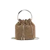 Área de Produção de Guangzhou Especializada em Fornecimento Transfronteiriço de Bolsas de Ombro Circulares Portáteis com Strass e Correntes, Bolsas de Ombro Tipo Balde com Pedrarias Estilo Europeu e Americano para Banquetes