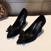 Zapatos de tacón alto con cuña puntiaguda negra poco profunda con diamantes de imitación para primavera y otoño de 2025, zapatos pequeños esmerilados para mujer con suela suave.