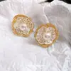 Brincos de Pérola com Flor Vazada Vintage Francês Camada Dupla Agulha de Prata Brincos Elegantes da Moda com um Toque Luxuoso e Sofisticado para Mulheres