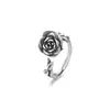 Anillo Retro de Flor de Rosa para Hombres y Mujeres, Anillo Vivo de Moda Retro Simple y Exquisito de Acero de Titanio con Diseño Antiguo