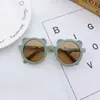 Gafas de Sol Infantiles Redondas con Marco de Oso de Dibujos Animados Color Caramelo Lindas Gafas de Color Macarrón para Niños Gafas de Sol para Bebés de Moda