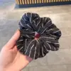 Cuerda para el Cabello Diadema Tejida de Hilo de Punto Elegante y Versátil con Bloques de Color y Rayas Diagonales de Otoño e Invierno de Alta Gama