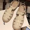 Sandálias de Sola Grossa para Mulheres 2025 Verão Novo Sapatos Gaiola de Porco Retrô Baotou Sandálias Romanas