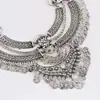 Directo de fábrica moda moneda estilo retro media luna borla cadena gruesa collar corto para clavícula en stock