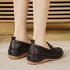 Mocasines de piel genuina para mujer, colección de primavera y otoño, estilo coreano, suela gruesa, tacón de cuña, cómodos para madres, zapatos casuales elegantes y versátiles