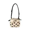 Bolsa Saco de Cordão com Bolinhas de Nicho para Mulheres 2026 Novo Modelo Bolsa de Ombro de Moda de Nicho Bolsa Transversal Versátil para Mulheres