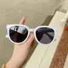 Novos Óculos de Sol para Casal Famosos da Internet Cor Marrom Leite Proteção Solar Proteção UV de Alta Qualidade Grão de Feijão Vermelho Mesmos Óculos de Sol de Liu Yifei