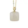 Colgante Cuadrado Chapado en Oro de 18 Quilates con Jade Gris Jade Hetian Estilo Retro Elegante Sencillo de Moda para Combinar Diariamente Estilo Chino