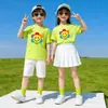 Camiseta de Girasol Multicolor de Siete Colores Nueva de Verano Conjunto de Actividad para Niños y Niñas Conjunto de Dos Piezas Pantalones Cortos Blancos Falda Plisada
