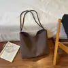 Bolsa Saco Textura Casual Simples Fashionável Tendência Outono 2026 Nova Chegada Bolsa de Grande Capacidade Bolsa de Ombro Estilosa Feminina