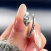 Amor Inverso ~ Pequeño Bao de Vinagre Serpiente Espiritual Xianrui Anillo de Diamante Diseño del Año de la Serpiente para Mujer Moderno y Más Fácil de Combinar con Accesorios
