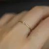 Anillo Haoshi Diseño Minimalista Meticuloso de Cuatro Garras Mini Chapado en Plata de Ley 925 con Oro de 18 Quilates Anillo de Lujo Ligero con Sentido Avanzado