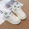 Tênis Feminino 2026 Malha Respirável Sola Grossa Aumento de Altura Color Block Fashionável Versátil Confortável Casual Estilo Coreano Tênis Pai