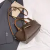 Bolsa de Grande Capacidade Estilo Coreano Nicho para Mulheres Novo Modelo 2025 Bolsa de Mão Simples Plissada Bolsa Transversal Nicho da Moda para Mulheres