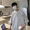 Moda verão listrado T-shirt dos homens de manga curta em torno do pescoço ins estudante casual estilo coreano na moda todos os jogos estilo de Hong Kong solto meia manga