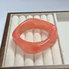 Pulseira de Resina Degradê Cor de Café Estilo Europeu e Americano para Mulheres, Pulseira Curva para Estudantes e Amigos, Joia Circular, Pulseira de Acetato Atacado
