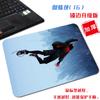 Mouse Pad Pequeño Fresco y Simple de Paisaje Urbano de Spider-Man Película Marvel Dibujo Animado Moderno Dormitorio Almohadilla para Computadora