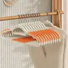 Varal de Roupas Doméstico Boca de Peixe Antiderrapante Suporte para Roupas com Ângulo Anti-Ombro Seco e Molhado Uso Duplo Sem Marcas Loja de Roupas Cabide de Plástico para Pendurar Roupas