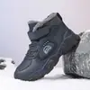 Nuevos zapatos deportivos para niños de otoño e invierno, forrados de felpa y engrosados para abrigar, zapatos de algodón de talla grande para uso en exteriores, zapatos casuales antideslizantes para niños mayores, transfronterizos