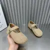 Estilo popular de sapatos casuais femininos de linho, sem cadarço, de uma tira, novos para o outono de 2026, respiráveis, casuais e confortáveis