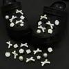 Charms para zapatos de estrella y mariposa, accesorios para zapatos perforados florales, resina de dibujos animados, accesorios decorativos DIY versátiles y lindos, desmontables