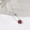 Colar de Pérola com Flor Antiga em Formato de Diamante, Colar de Trevo de Quatro Folhas, Corrente para Clavícula com Design de Nicho de Luxo Leve, Venda Direta da Fábrica