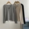 Camiseta Feminina de Tricô Estilo Coreano com Decote V e Falsa Duas Peças de Manga Comprida, Camisa Feminina de Decote V para Sobreposição Interna, Top Camiseta Versátil para Baixo para Mulheres