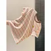 Camiseta Bordada de Designer para Mulheres, Estilo Verão, Listras Color-Block Modernas, Camiseta Base Camada Interna, Fashion e Estilosa, Manga Curta com Ombro Caído