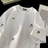 Camiseta Bordada de Desenho Animado de Manga Curta para Homens, Novo Design de Verão, Blusa Solta, Simples e Fashion, Camiseta de Meia-Manga Juvenil