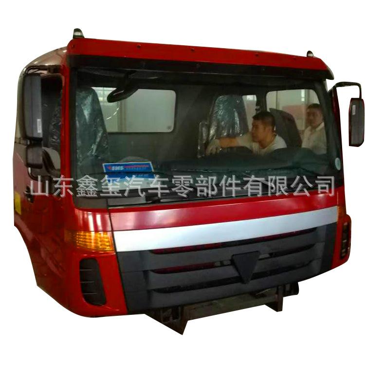 欧曼驾驶室 (2).jpg