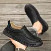 Sapatos Masculinos de Perna Costurados à Mão Transfronteiriços Tamanho Grande Sapatos Casuais de Couro para Exterior Masculinos Slip-on Baixo Planos Sapatos de Dirigir