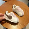 Zapatos Nuevos para Niños al por Mayor Zapatos Ligeros de Lona Zapatos Casuales para Niñas Zapatos Forrest Gump Velcro para Niños Zapatos Antideslizantes para Niños Pequeños