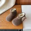 Sapatos de Inverno Infantis de Pelúcia Fofos Estilo Coreano 2025 Sapatos de Algodão para Crianças Pequenas Botas Peludas para Meninas Sapatos de Algodão de Duas Camadas para Bebê