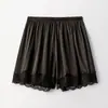 Nova Estilo Primavera e Verão 2026 Camisa Base e Calças de Cetim Imitação para Mulheres, Costura de Renda, Shorts Antiexposição Cor Sólida para Roupa Externa