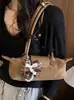 Bolso tipo baguette de lujo estilo francés, bolso tipo dumpling moderno y a la moda, versátil para el uso diario, bolso de hombro y para debajo del brazo de moda
