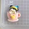 Desenho Animado Fofo Qiqi Cola Cremosa DIY Acessórios de Cabelo Feitos à Mão, Elásticos de Cabelo, Capas de Celular, Garrafas de Água, Acessórios de Resina Atacado