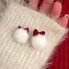 Coleção de Brincos de Veludo com Laço Vermelho e Pérolas Artificiais para Mulheres, Novos Brincos de Luxo Leve de Nicho para Outono e Inverno, Brincos Estilosos