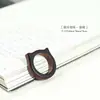 Venta al por mayor de fábrica Soporte para anillo de gato lindo de sándalo natural Lanyard para teléfono Cadena de teléfono corta exquisita Charm