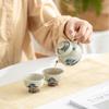 Juego de té kung fu de paisaje pintado a mano color bajo cubierta ceniza de planta una tetera dos tazas portátil para exteriores té cerámico juego de té de viaje