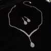 Conjunto de Brincos Quadrados de Esmeralda Cravejados de Diamante e Colar, Corrente de Clavícula Elegante Estilo Retrô, Joias de Luxo Leve e de Alta Qualidade para Mulheres